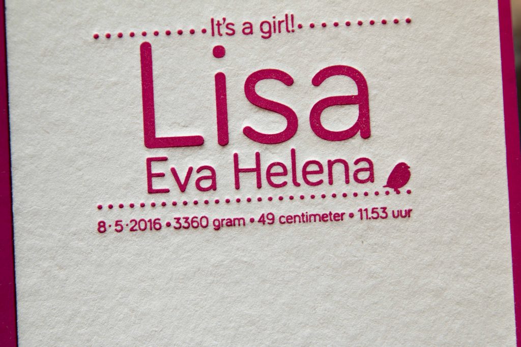 geboortekaartje letterpress Lisa, waslijn It's a girl, zusje geboren.