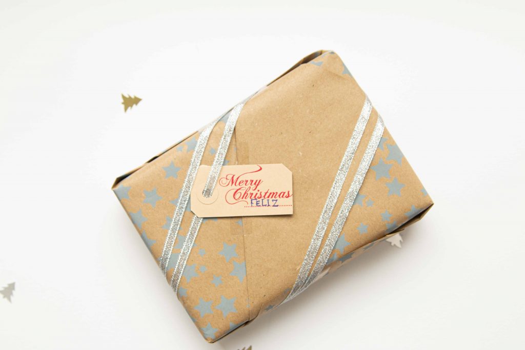 inpakken_kerstcadeau_MerryChristmas_labels_sterren_feest